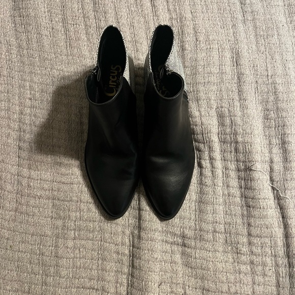 Black bootie with pattern heel and gold spike heel. 1.5 inch heel. Like new. - Picture 5 of 6